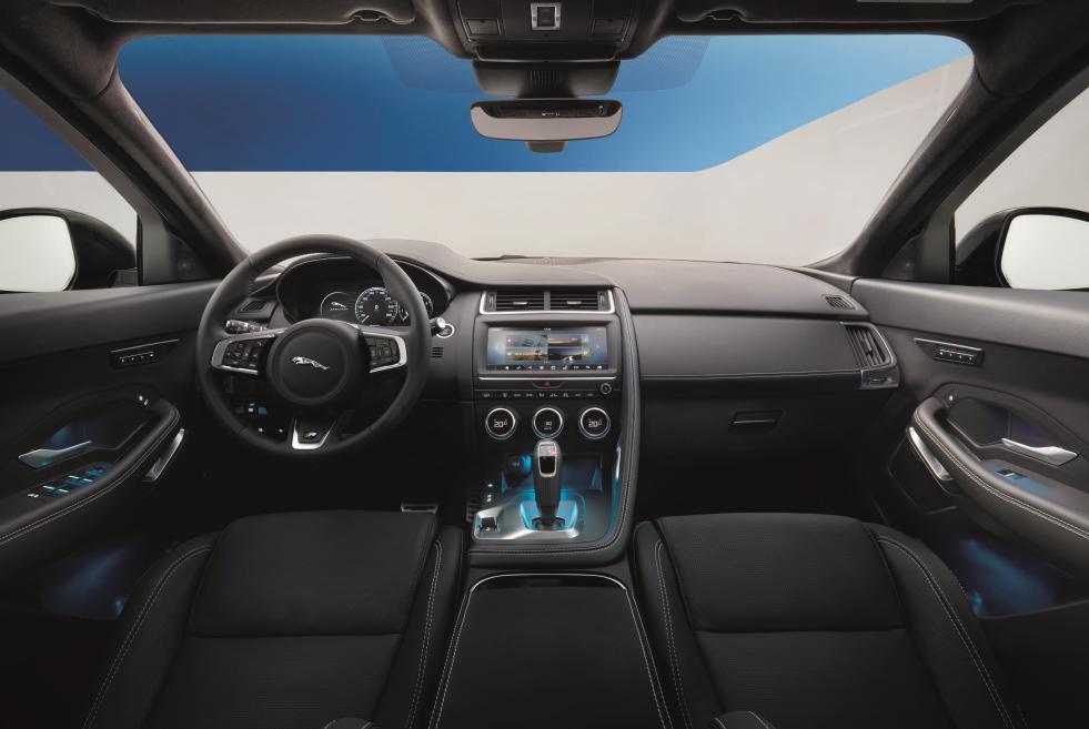 1413921_JAG_EPACE_18MY_Interior_130717_01