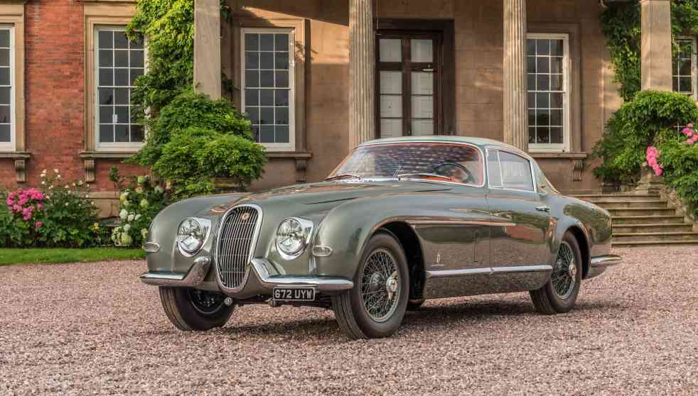 1954 Jaguar XK120 SE by Pininfarina_Classic Motor Cars (Ph Justin Leighton)