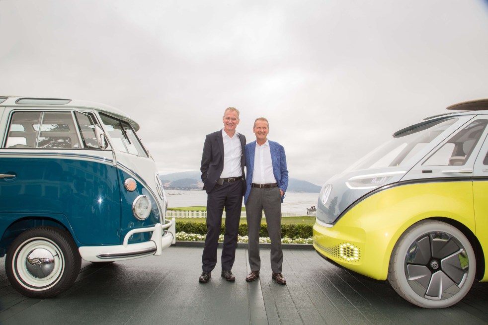 Dr. Eckhard Scholz and Dr. Herbert Diess announce the decision for a series production version