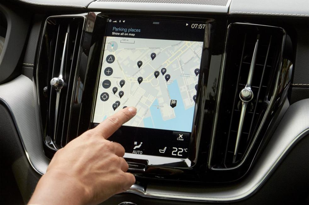 1431676_212181_XC40_teaser_Park_and_Pay_application