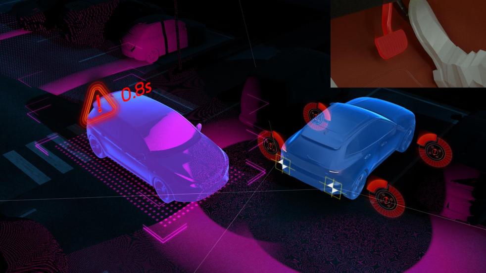 1431688_212187_XC40_teaser_Cross_Traffic_Alert