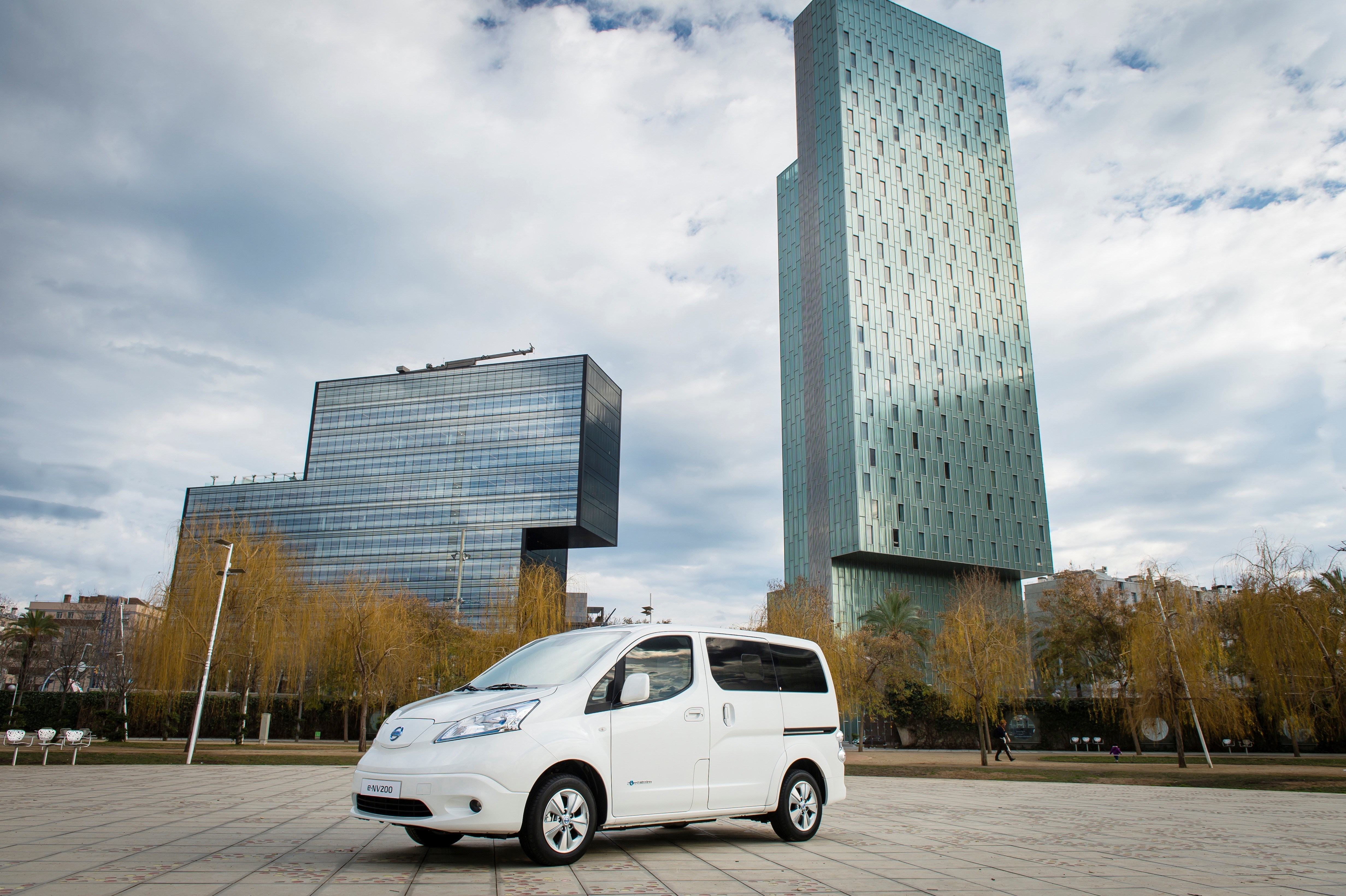 Nissan world premiere of new longer range e-NV200 van