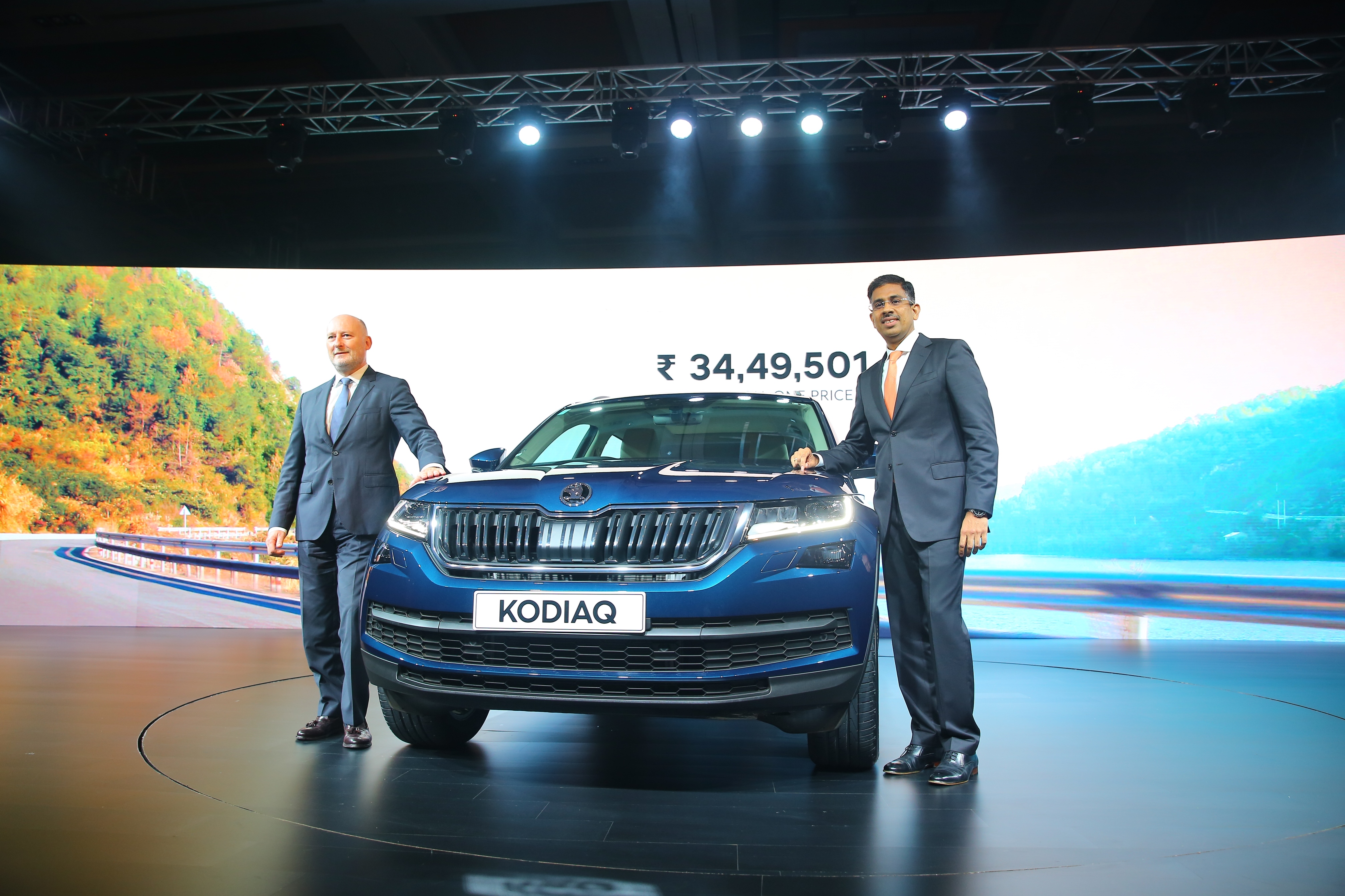 R-L - Ashutosh Dixit, Director - Sales, Service and Marketing, SKODA Aut...