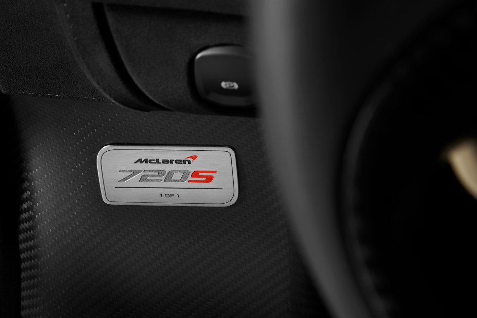 720S Dubai-on grey gold-7