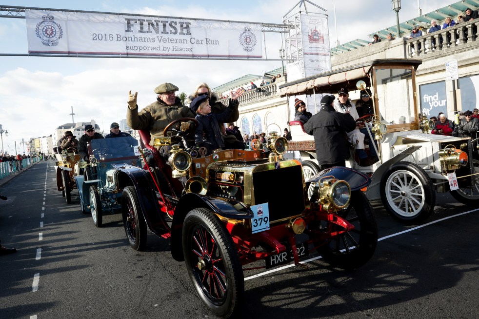 Bonhams London to Brighton Veteran Car Run 9