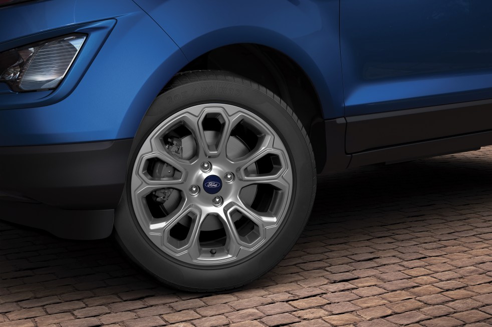 Wider 17-inch Tyres with New Alloys on the New EcoSport