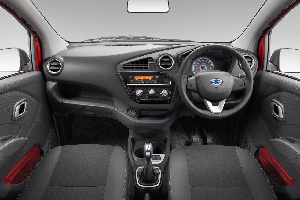 The new Datsun redi-GO Smart Drive Auto comes with exciting new features - Dual-Driving Mode- Rush Hour Mode