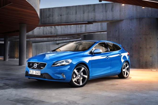Volvo-V40-hatchback-L