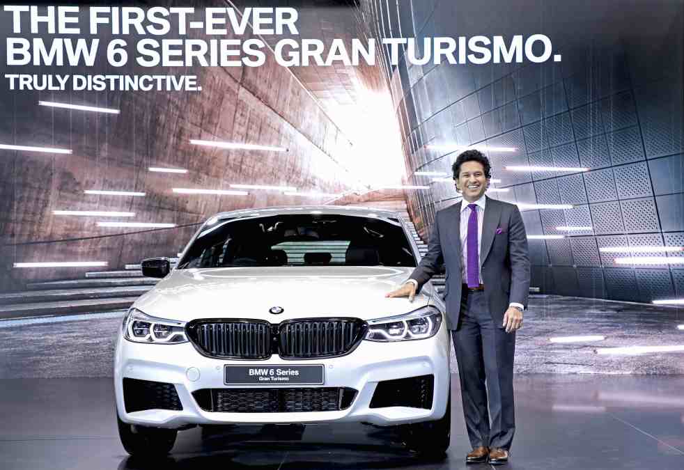 Mr. Sachin Tendulkar with the first-ever BMW 6 Series Gran Turismo