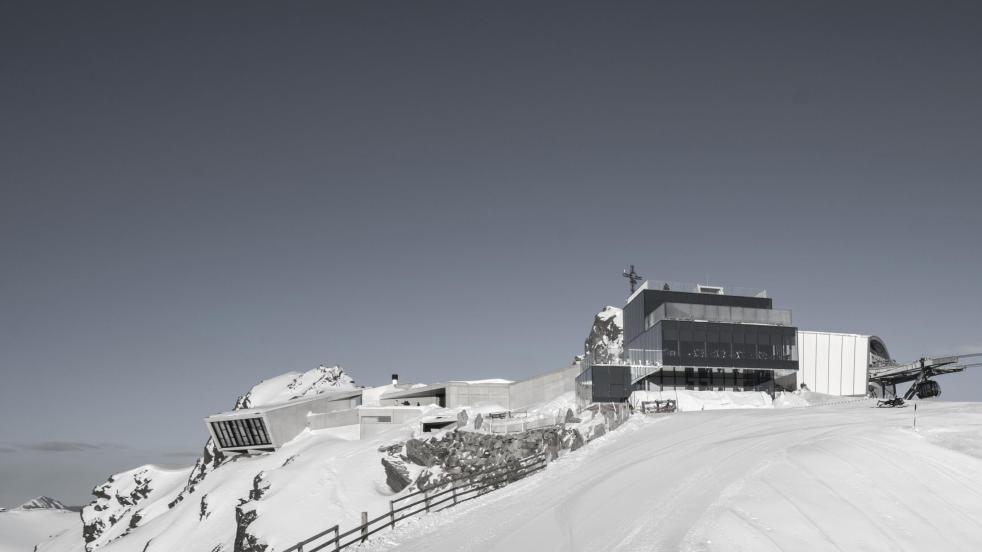 1546322_007_Bond Elements_Wide exterior