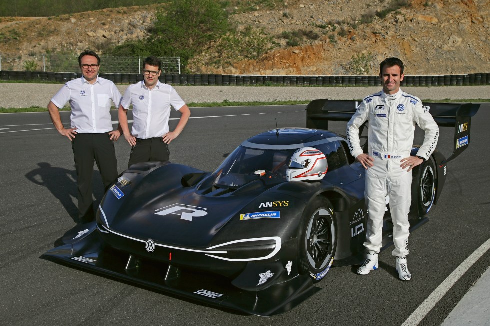 Überschrift: World premiere of the Volkswagen I.D. R Pikes Peak
