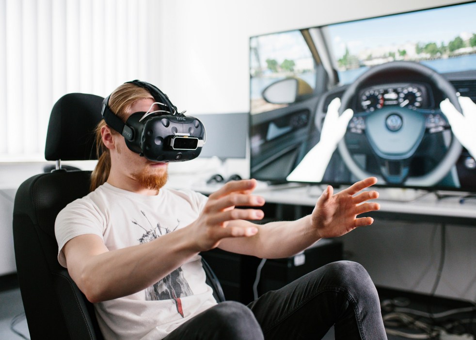 David Kuri is a VR-Developer, working at the Virtual Engineering Lab of Volkswagen Group IT