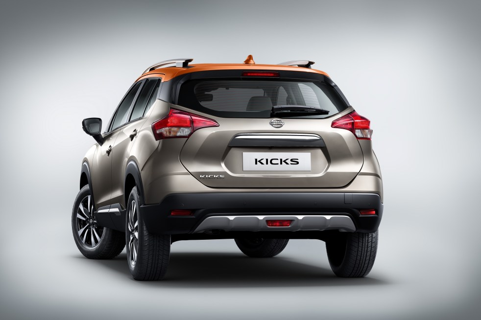 NISSAN_KICKS_REAR SHOT