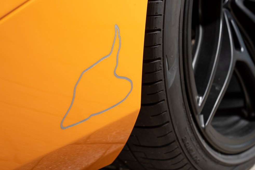 McLaren 720S Spa 68 Collection_track layout rear wheel arch