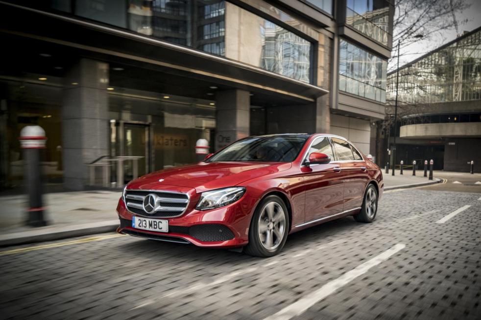 1660301_large-3352-e-classsaloon