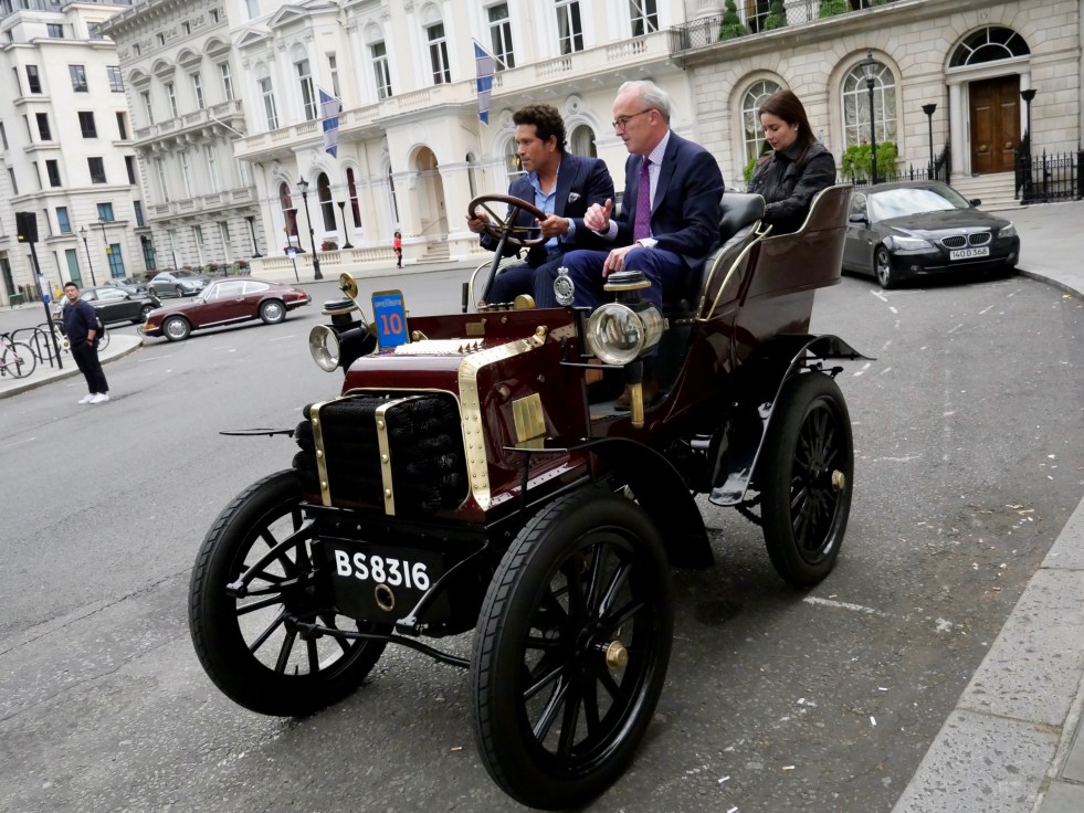 Sachin Tendulkar drives 1900 Daimler 1