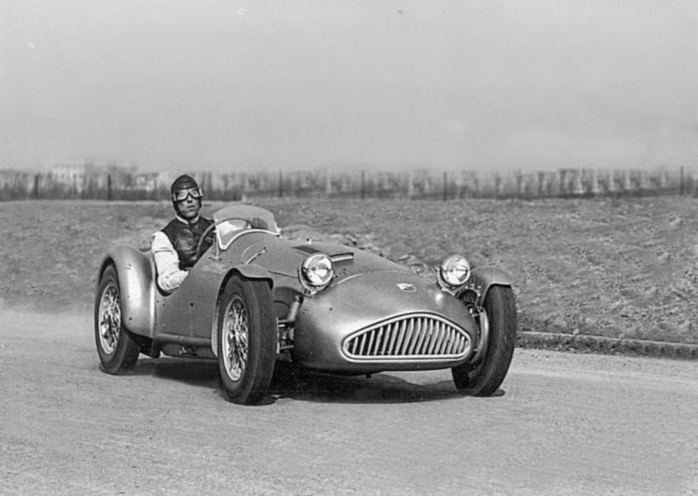 1877498_Tazio Nuvolari al volante dellAbarth 204A