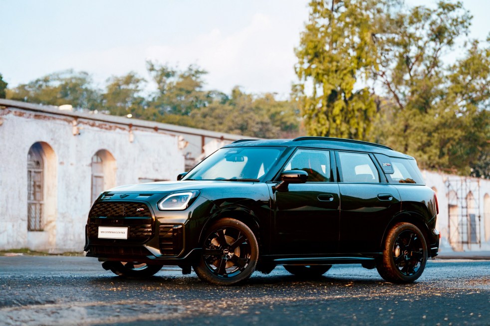 The New MINI Countryman E John Cooper Works Pack Debuts In India ...